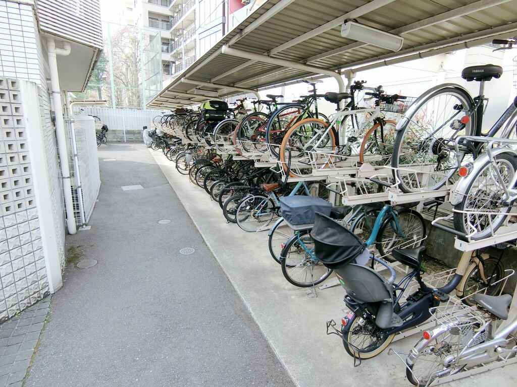 駐車場　駐輪場
