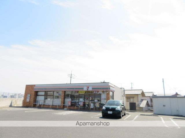 コンビニ　セブン－イレブン下関稗田西町店（コンビニ）まで767m
