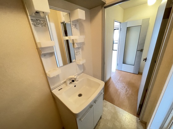 洗面設備　※別部屋の写真です