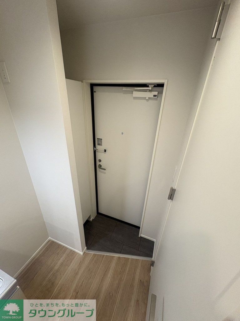 玄関　同会社施工参照　現状優先
