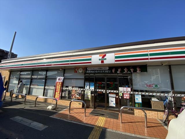 コンビニ　セブンイレブン（コンビニ）まで469m