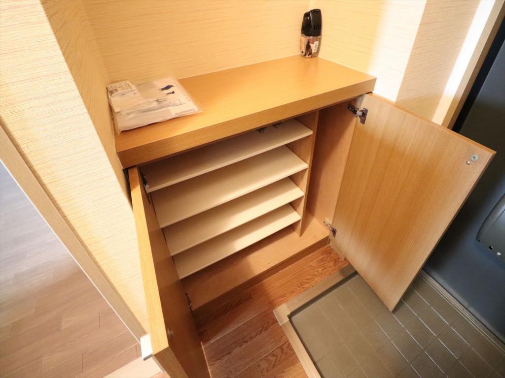 玄関　シューズボックス