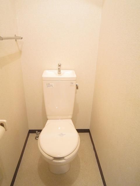 トイレ　洋式トイレです