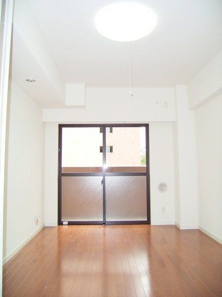 その他部屋・スペース　南向きの明るいお部屋