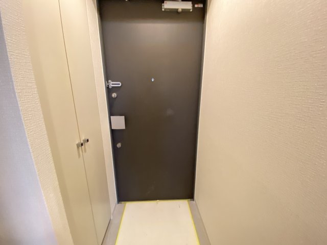 オーパスホームズ千駄木の玄関写真
