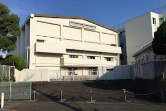 中学校　世田谷区立喜多見中学校（中学校）まで1885m