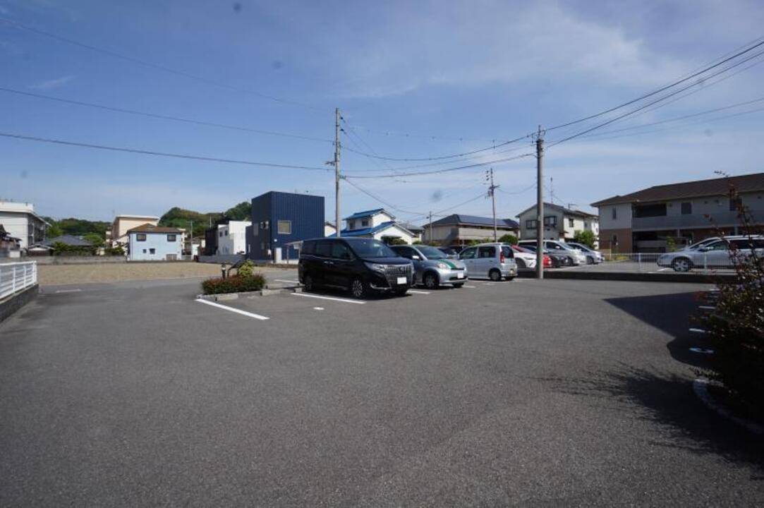 駐車場　駐車場