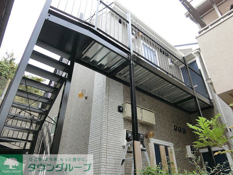 建物外観　英国寄宿舎をイメージしたデザイナーズ物件♪