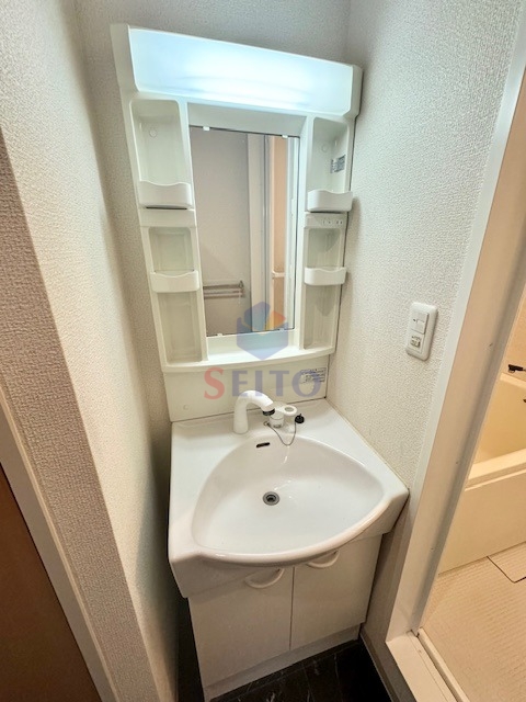 洗面設備　別階の参考写真になります