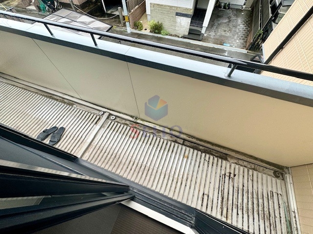 バルコニー　別階の参考写真になります