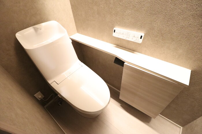 トイレ　ウォシュレット付きトイレです。