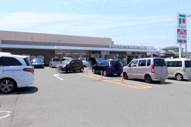 スーパー　フジ古川店（スーパー）まで151m