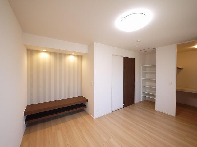 その他部屋・スペース　落ち着いて過ごせるお部屋なので、寝室にいかがでしょうか