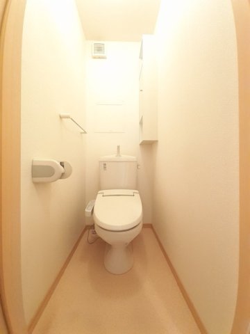 トイレ　コンパクトで使いやすいトイレです