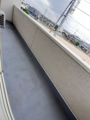 バルコニー　広々としたバルコニーです