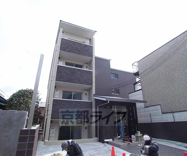 建物外観　茶色とグレーの外観がおしゃれ