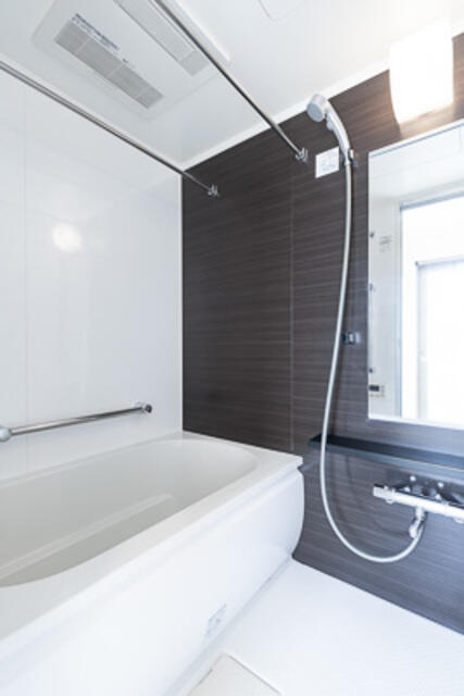 バス・シャワールーム　※写真は同タイプ住戸です。