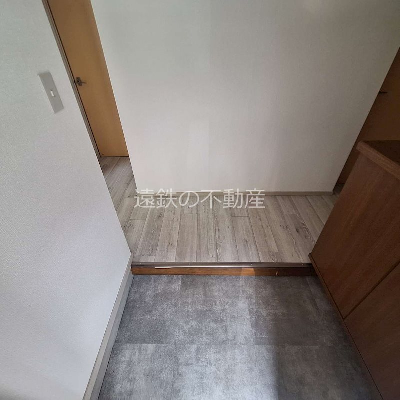 玄関　※他部屋参照