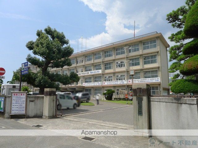 高校・高専　松山北高等学校（高校・高専）まで1205m