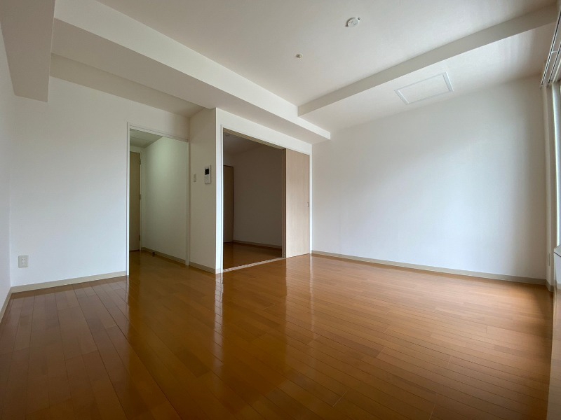 居室・リビング　広くてキレイなお部屋が広がっていて、充実した生活が送れそう。