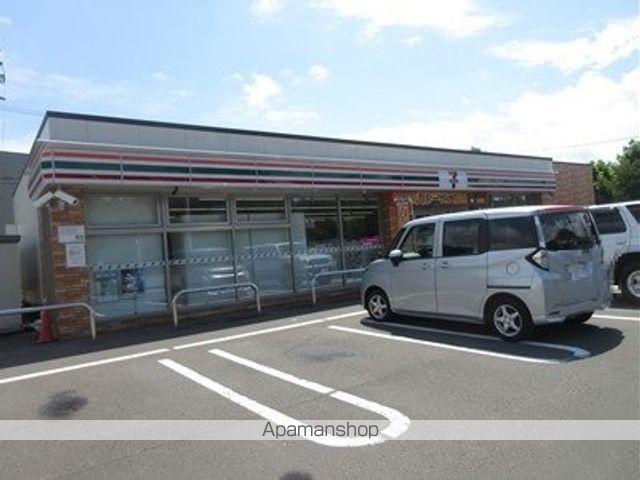 コンビニ　セブンイレブン（コンビニ）まで163m