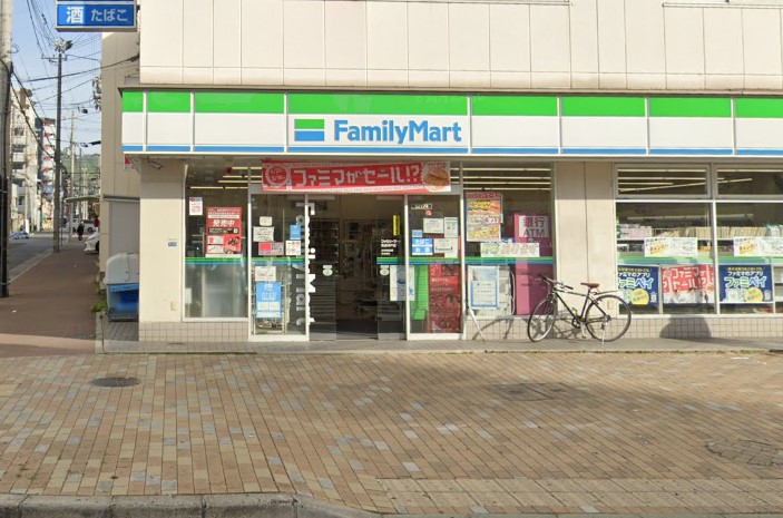 コンビニ　ファミリーマート 高速神戸店（コンビニ）まで87m