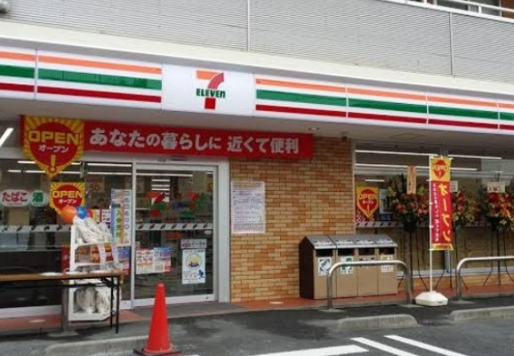 コンビニ　セブンイレブン 市川平田1丁目店（コンビニ）まで762m