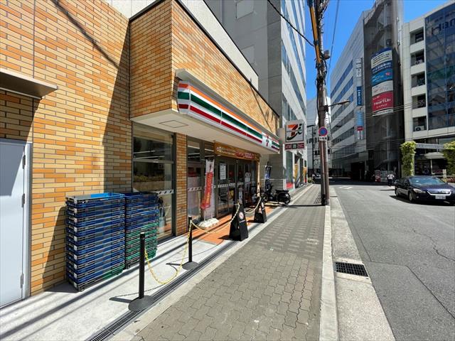 コンビニ　セブンイレブン（コンビニ）まで663m