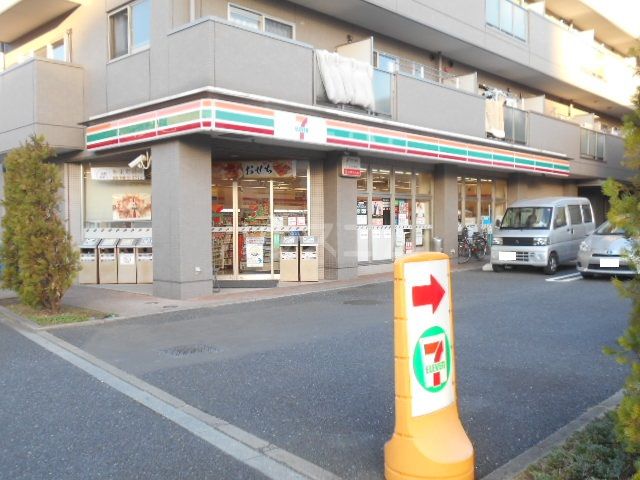 コンビニ　セブン-イレブン江戸川一之江７丁目店（コンビニ）まで561m