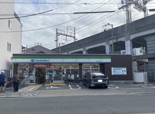 コンビニ　ファミリーマート 桑津五丁目店（コンビニ）まで245m