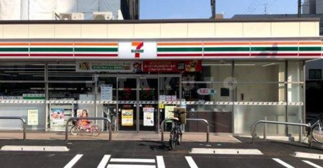 コンビニ　セブンイレブン 大阪高倉町1丁目店（コンビニ）まで637m