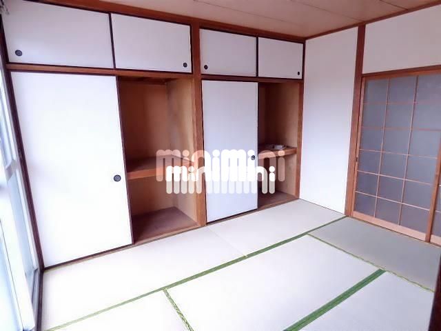 収納　奥行きのある押入れです