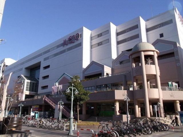 ショッピングセンター　イオン（ショッピングセンター）まで325m