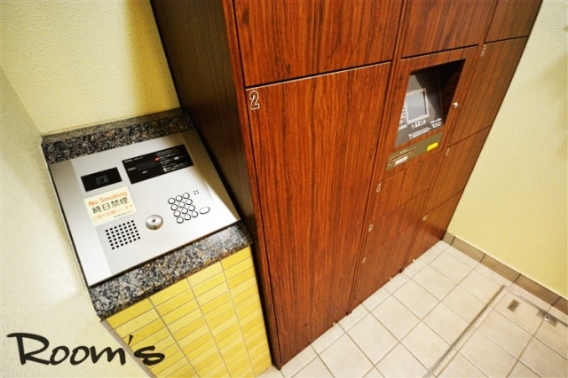 セキュリティ　オートロックに宅配BOX付。