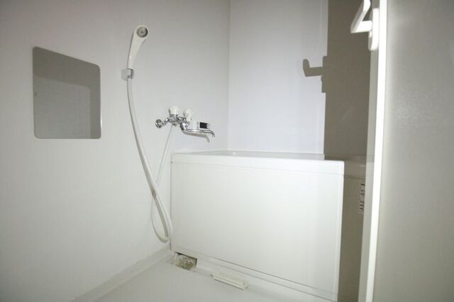 バス・シャワールーム　他部屋の参考写真です。