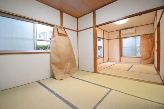 その他部屋・スペース　開放的な寝室です