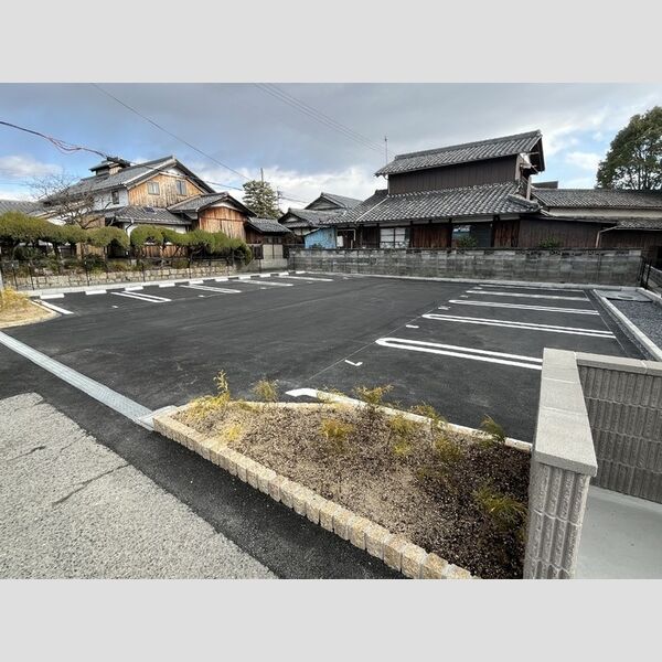 駐車場　駐車場の様子です。