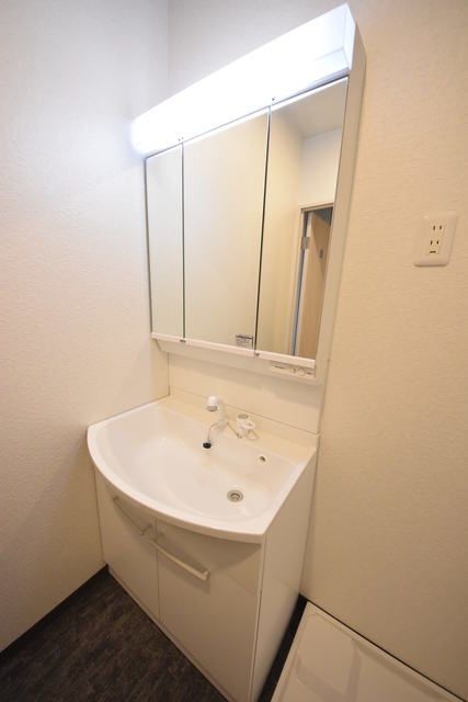 洗面設備　※同タイプ住戸参考写真