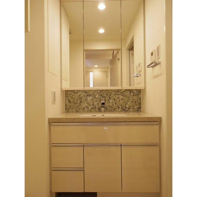 洗面設備　参考写真です