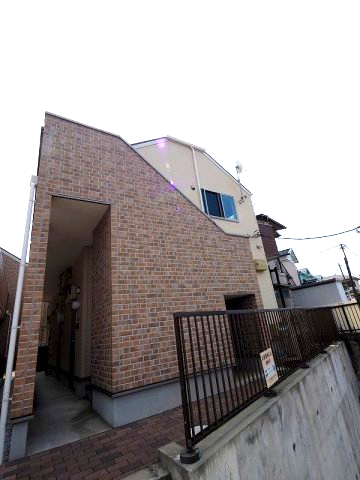 建物外観　バイカラーの外観