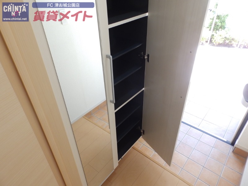 収納　同型別部屋参考写真です