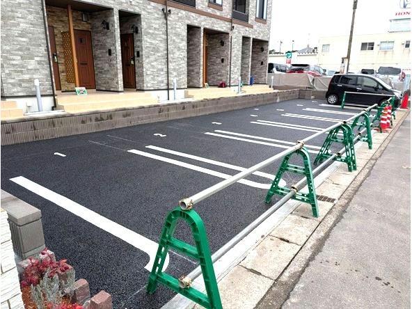 駐車場　駐車場