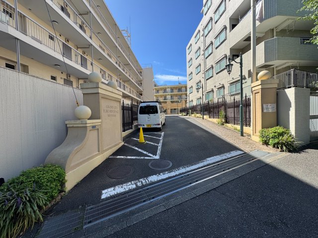 グランシティユーロレジデンス宮前の外観写真