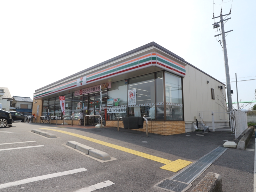 コンビニ　セブンイレブン 草津中学校前店（コンビニ）まで519m