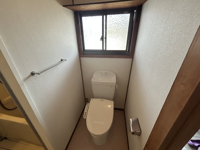 ＪＲ東海道本線 尼崎駅 徒歩15分 2階建 築55年のトイレ写真
