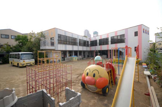 幼稚園・保育園　白百合幼稚園（幼稚園・保育園）まで429m