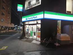 コンビニ　ファミリーマート 八幡山駅北店（コンビニ）まで226m