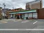 コンビニ　ファミリーマート大阪空港前店（コンビニ）まで664m