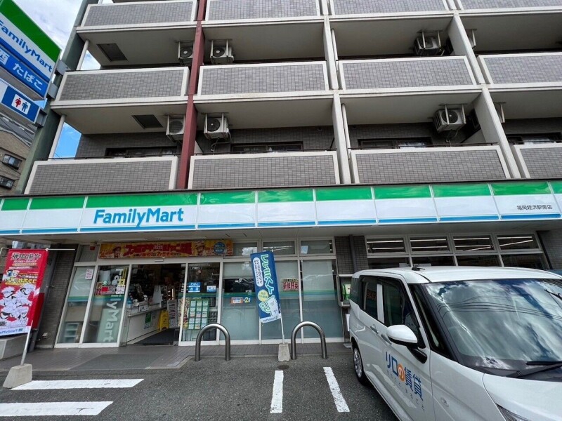 コンビニ　ファミリーマート福岡姪浜駅南店（コンビニ）まで276m