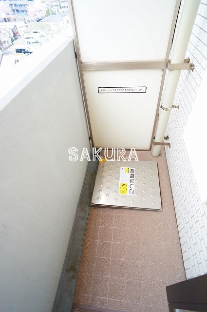 ＪＲ京浜東北線 東神奈川駅 徒歩6分 7階建 築21年の内装写真